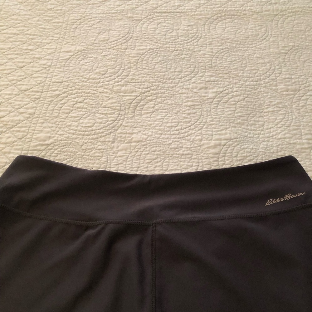 Eddie Bauer skort. Size medium. - Picture 2 of 10